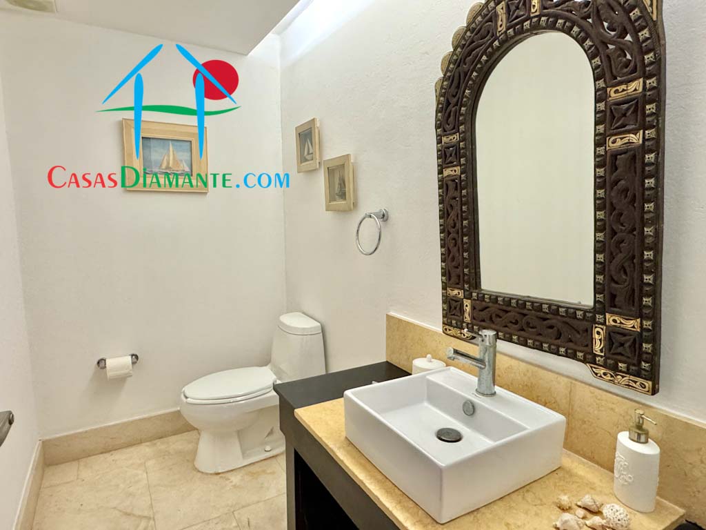 Vista Real San Marino 5 B2 - Baño de visitas 1